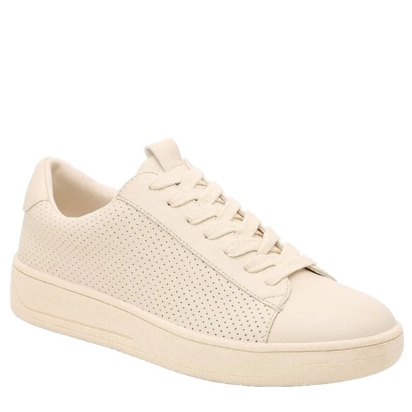 STEVE MADDEN DODGER CREAM IVORY PERFORATED FASHION SNEAKERS SIZE 8.5 - Picture 1 of 7